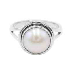 Natural Pearl Ring, June Birthstone, Sterling Silver Ring, Promise Ring, Engagement Ring, Bridal Jewelry, Statement Ring for Her