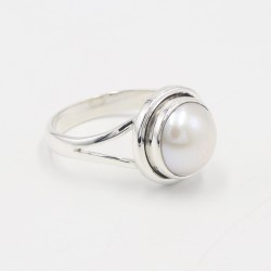 Natural Pearl Ring, June Birthstone, Sterling Silver Ring, Promise Ring, Engagement Ring, Bridal Jewelry, Statement Ring for Her