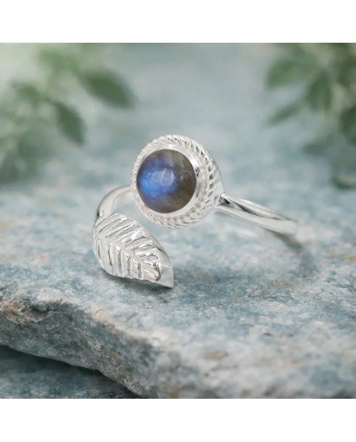Labradorite Leaf Ring - 925 Sterling Silver Nature-Inspired Jewelry