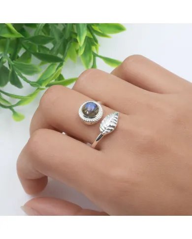 Labradorite Leaf Ring - 925 Sterling Silver Nature-Inspired Jewelry