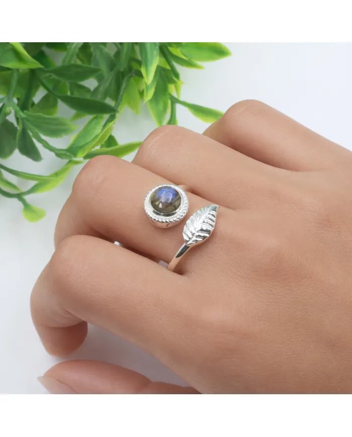 Labradorite Leaf Ring - 925 Sterling Silver Nature-Inspired Jewelry