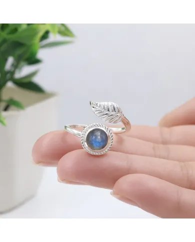 Labradorite Leaf Ring - 925 Sterling Silver Nature-Inspired Jewelry