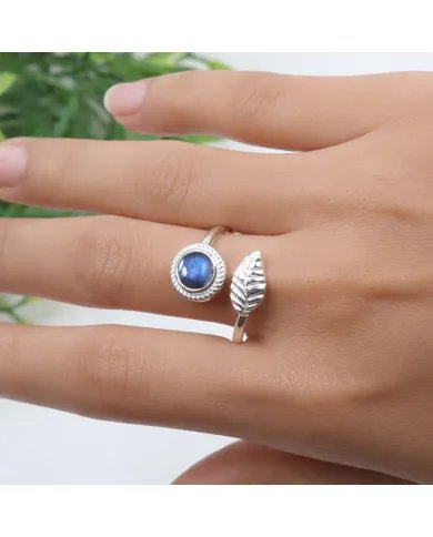 Labradorite Leaf Ring - 925 Sterling Silver Nature-Inspired Jewelry