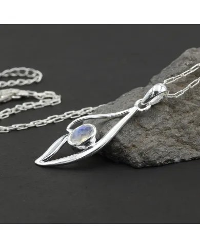 Elegant Handmade Rainbow Moonstone Pendant in 925 Sterling Silver