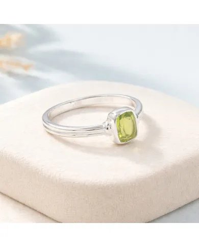 Peridot Solitaire Ring - 925 Sterling Silver Handmade Gemstone Jewelry