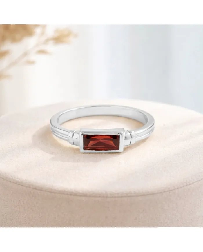 925 Sterling Silver Garnet Ring – Handmade Solitaire Baguette Band