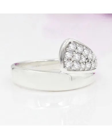 Moissanite Ring in 925 Sterling Silver - Elegant Minimalist Handmade Jewelry