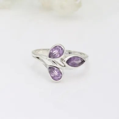 Amethyst Leaf Ring - 925 Sterling Silver Handmade Purple Gemstone