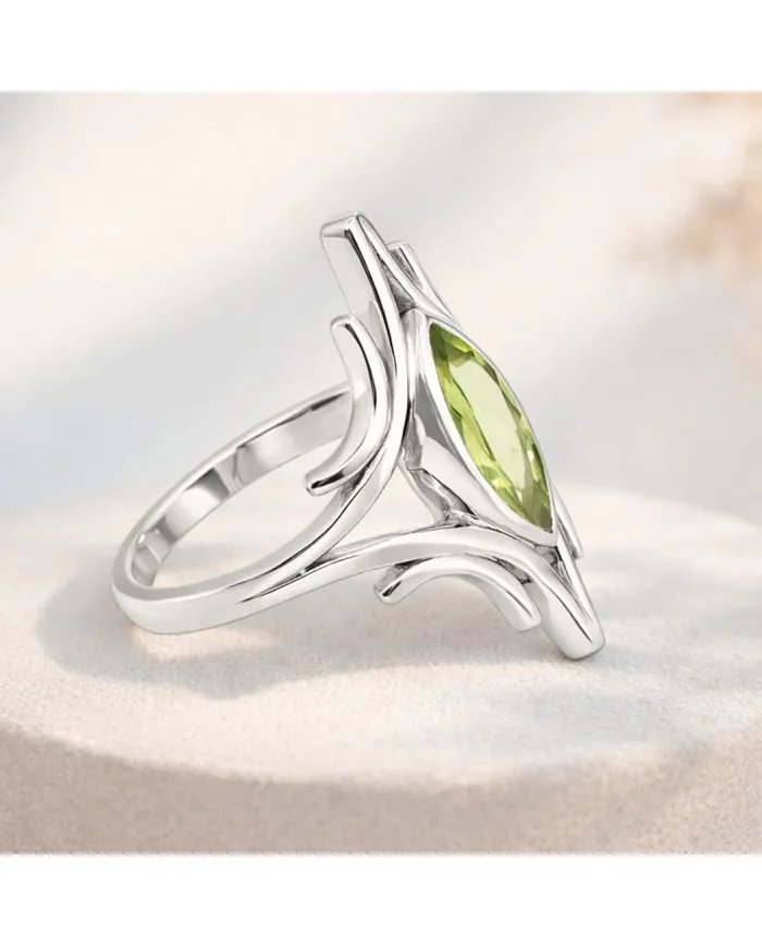 Elegant 925 Sterling Silver Ring with Green Peridot Gemstone