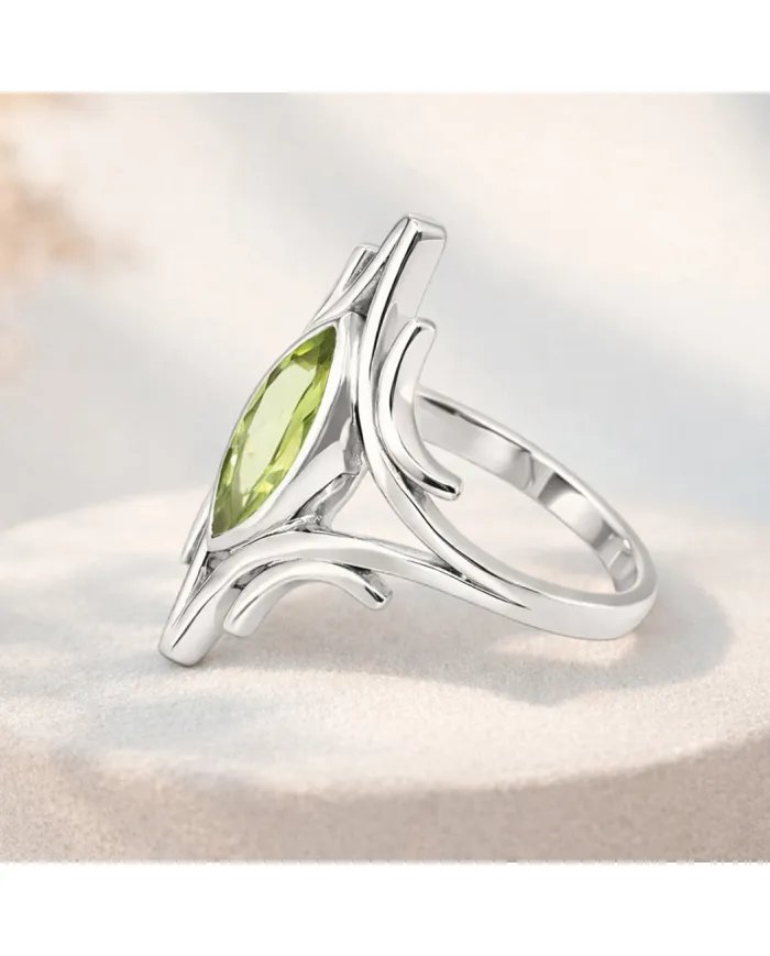Elegant 925 Sterling Silver Ring with Green Peridot Gemstone