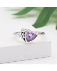 925 Sterling Silver Amethyst Trillion Cut Ring – Handmade Elegant Jewelry