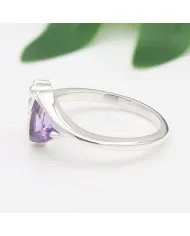 925 Sterling Silver Amethyst Trillion Cut Ring – Handmade Elegant Jewelry