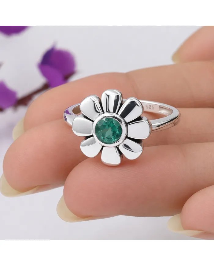 Emerald Solitaire Flower Ring 925 Sterling Silver Handmade Gift