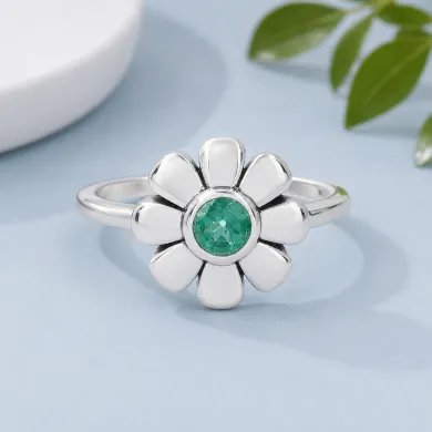 Emerald Solitaire Flower Ring 925 Sterling Silver Handmade Gift