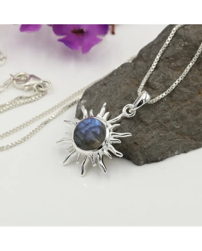 Face Carved Labradorite Pendant in 925 Sterling Silver Gemstone Jewelry