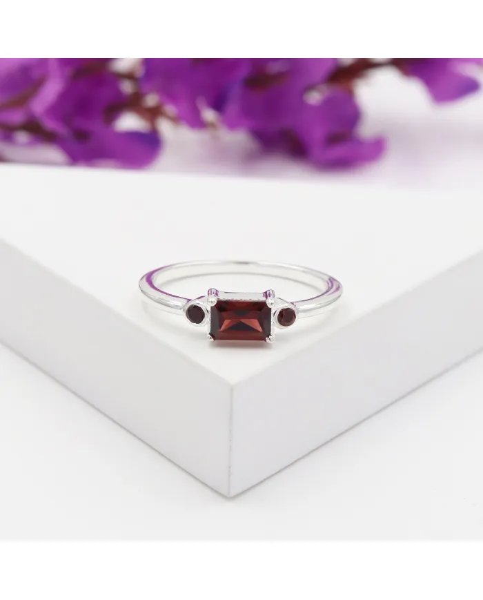 Garnet Gemstone Ring – Handmade 925 Sterling Silver Jewelry