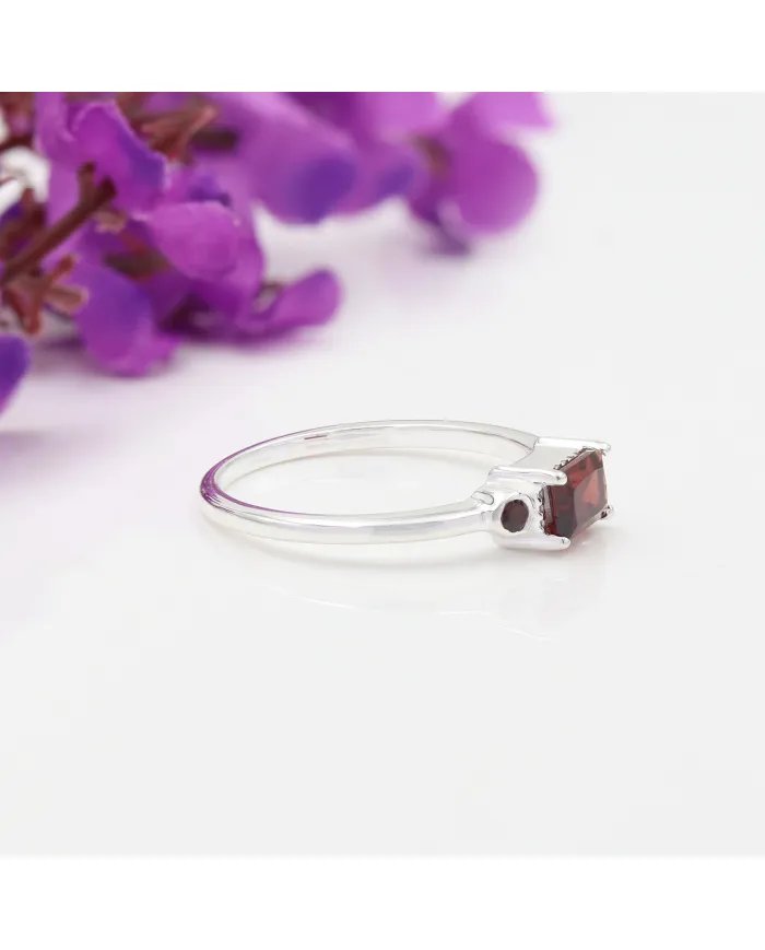 Garnet Gemstone Ring – Handmade 925 Sterling Silver Jewelry