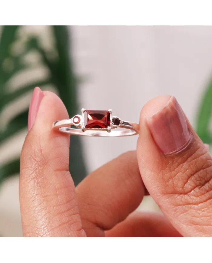 Garnet Gemstone Ring – Handmade 925 Sterling Silver Jewelry