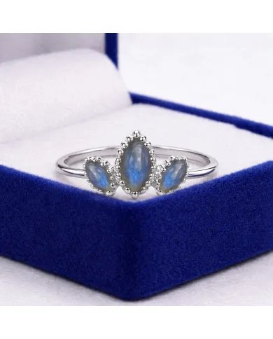 Labradorite Ring in 925 Sterling Silver – Handmade Gemstone Jewelry