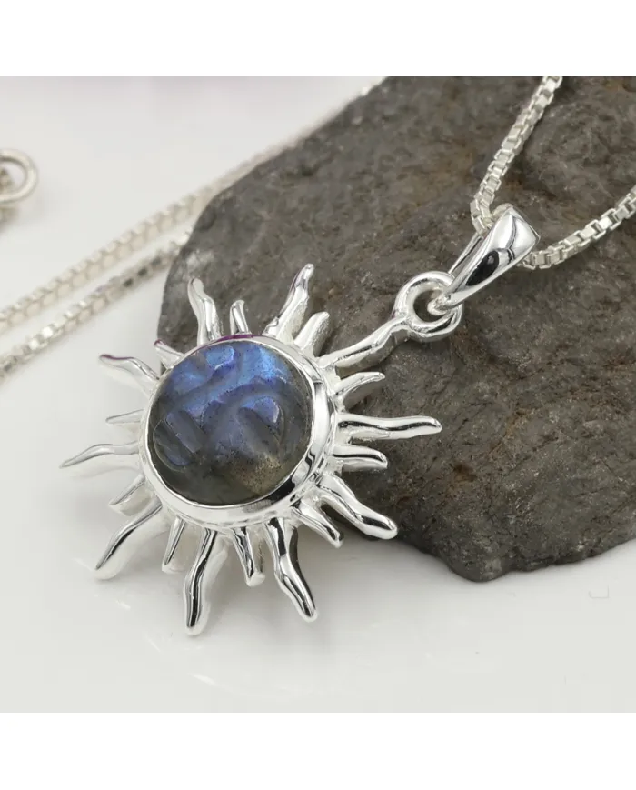 Face Carved Labradorite Pendant in 925 Sterling Silver Gemstone Jewelry