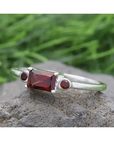 Garnet Gemstone Ring – Handmade 925 Sterling Silver Jewelry