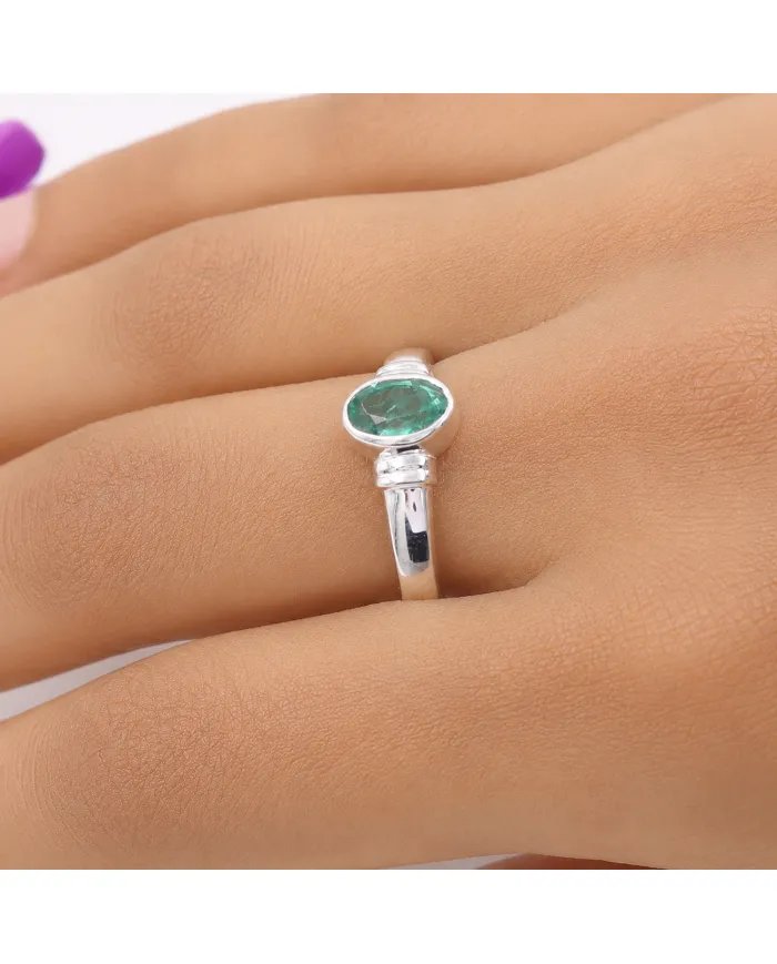 Emerald Solitaire Ring 925 Sterling Silver Handmade Oval Shape Gemstone