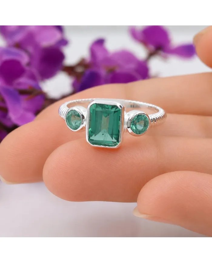 Emerald Ring in 925 Sterling Silver – Elegant Handmade Jewelry