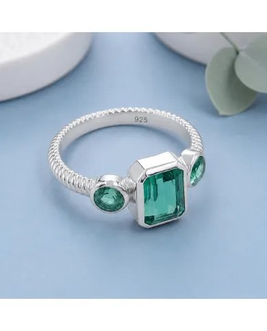 Emerald Ring in 925 Sterling Silver – Elegant Handmade Jewelry