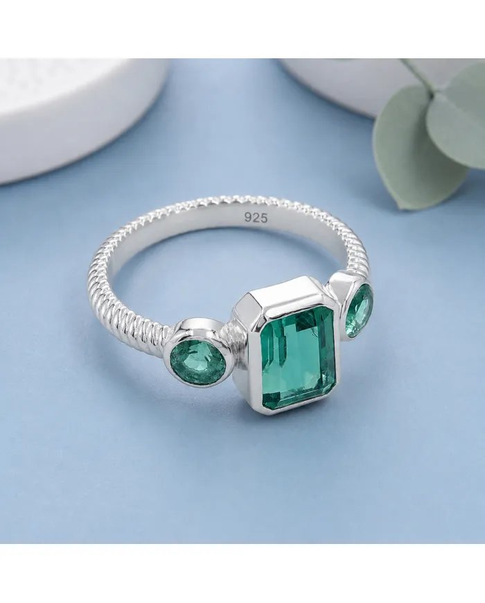 Emerald Ring in 925 Sterling Silver – Elegant Handmade Jewelry