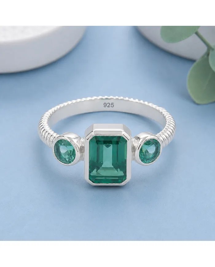 Emerald Ring in 925 Sterling Silver – Elegant Handmade Jewelry