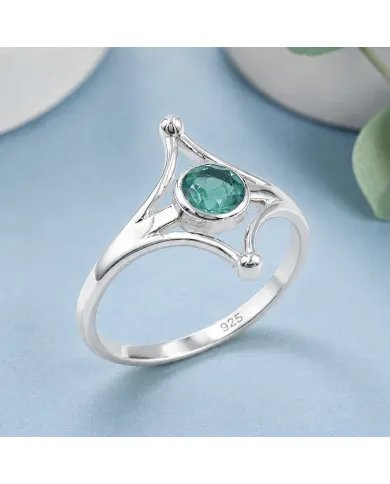 Emerald Solitaire Ring in 925 Sterling Silver Handmade Jewelry for Her