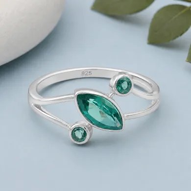 Emerald Ring in 925 Sterling Silver Handmade Elegant Gemstone Jewelry