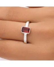 Garnet Ring in 925 Sterling Silver – Handmade Gemstone Jewelry