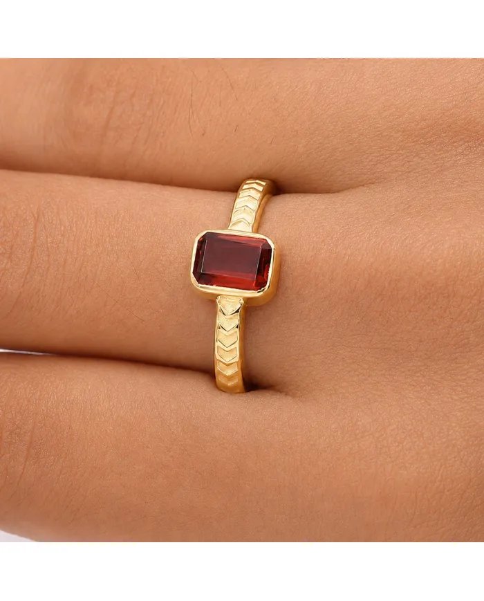 18K Gold Plated Garnet Ring – Handmade Gemstone Jewelry for Her