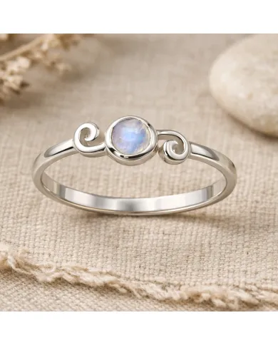 Moonstone Ring in 925 Sterling Silver - Handmade Minimalist Jewelry