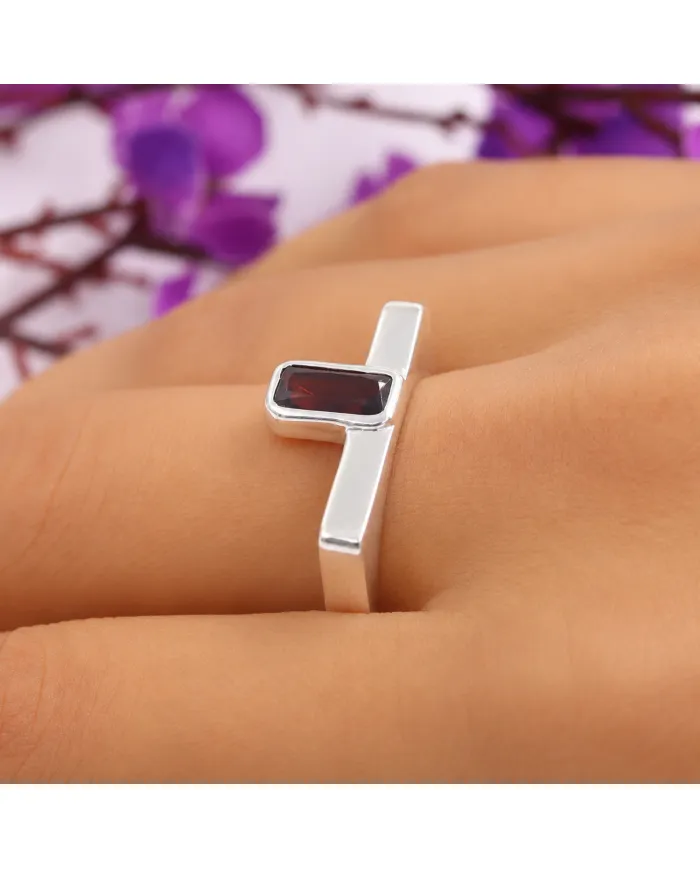 Garnet Ring 925 Sterling Silver - Elegant Handmade Gemstone Jewelry