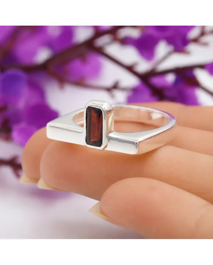Garnet Ring 925 Sterling Silver - Elegant Handmade Gemstone Jewelry