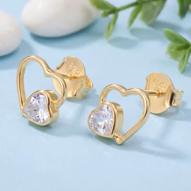 18K Gold Plated Swarovski Crystal Heart Stud Earrings | Unique Jewelry