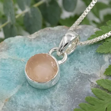 925 Sterling Silver Bezel-Set Raw Rose Quartz Pendant Necklace