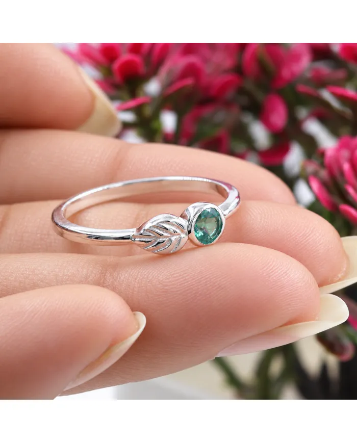 Emerald Leaf Ring | 925 Sterling Silver Handmade Green Gemstone Band