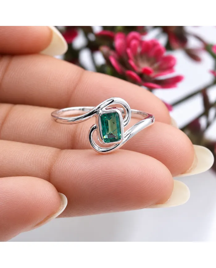 Emerald Bypass Swirl Ring • 925 Sterling Silver Green Gemstone Band