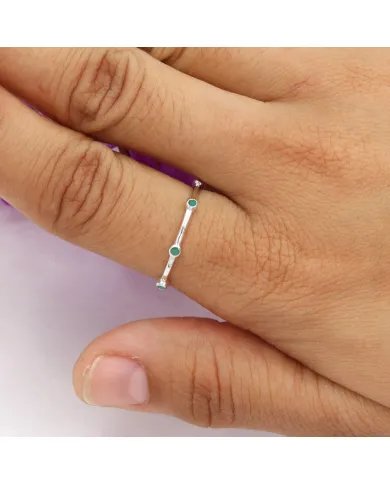 Emerald Gemstone Ring - 925 Sterling Silver - Minimalist Jewelry